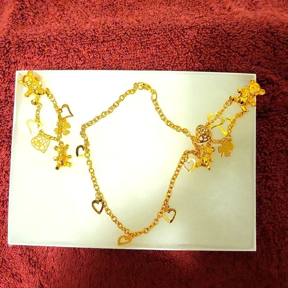 Costume "Good Luck and Love" Teddy 🧸 bracelet/anklet and stud earrings.